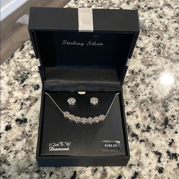 NWT 0.5 cttw Diamond Flower Cluster Stud Earrings & Necklace - Picture 3 of 5